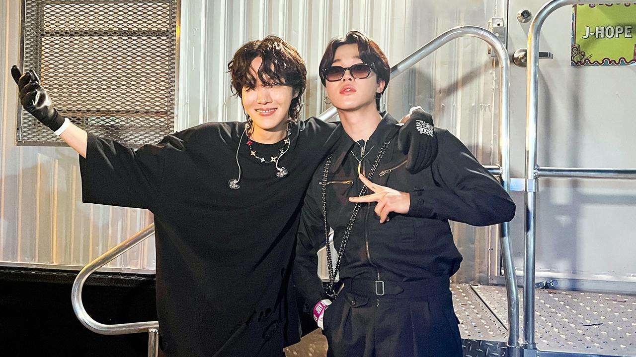 BTS's J-Hope at Lollapalooza: 'Chicken Noodle Soup' with Becky G, Jimin cheers on and more BTS's J-Hope at Lollapalooza: 'Chicken Noodle Soup' with Becky G, Jimin cheers on and more